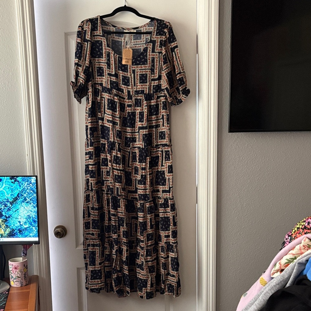 NWT Natural Life floral blue tiered maxi dress. Size S. Short sleeves.